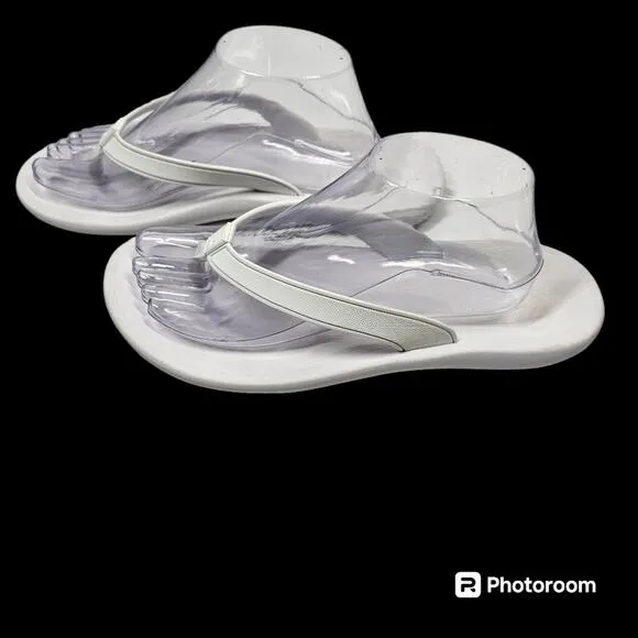 OluKai Kāpehe White on White Thong Sandals Flip Flops Size W 11