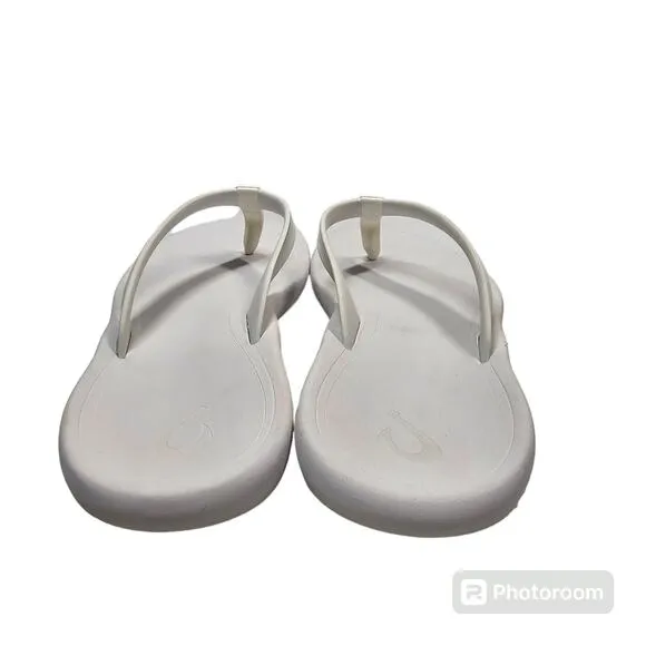 OluKai Kāpehe White on White Thong Sandals Flip Flops Size W 11