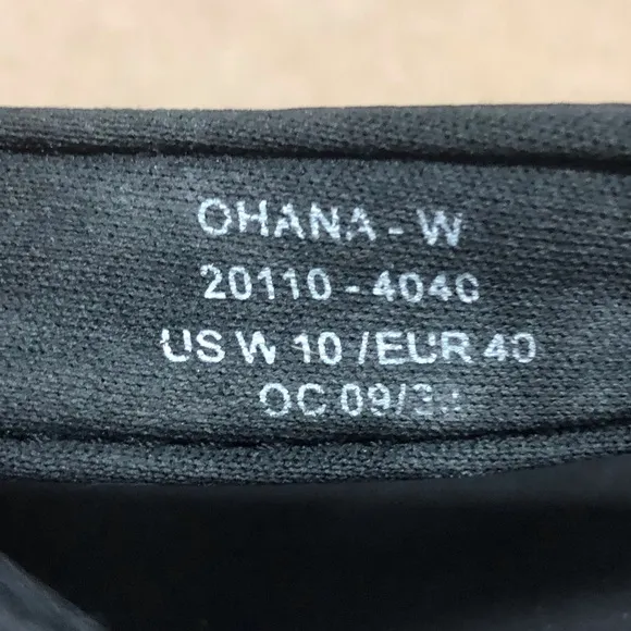 OluKai Ohana Flip Flops Sandals sz 10