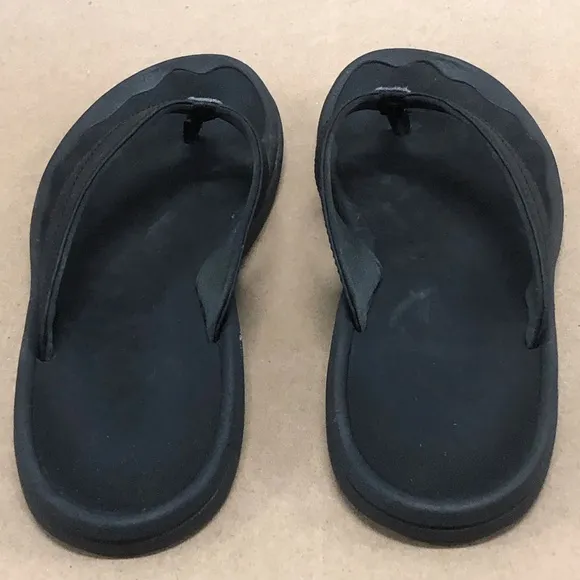 OluKai Ohana Flip Flops Sandals sz 10