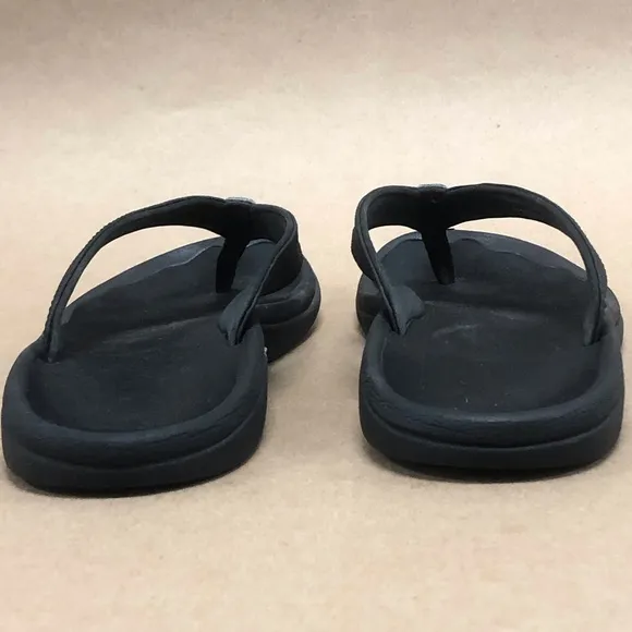 OluKai Ohana Flip Flops Sandals sz 10