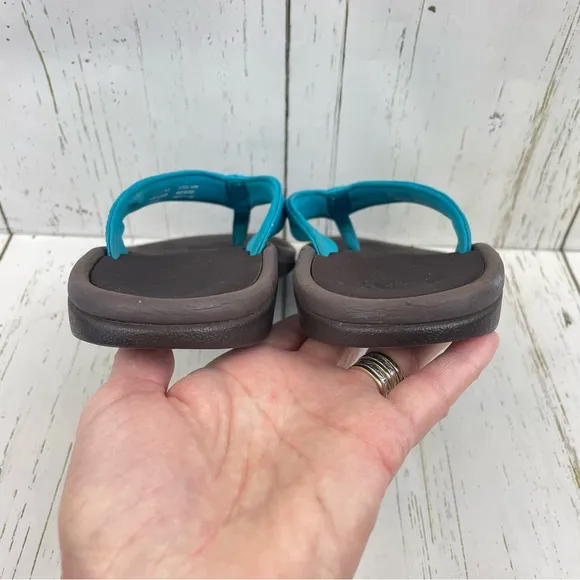 OluKai Ohana Women’s Beach Sandals