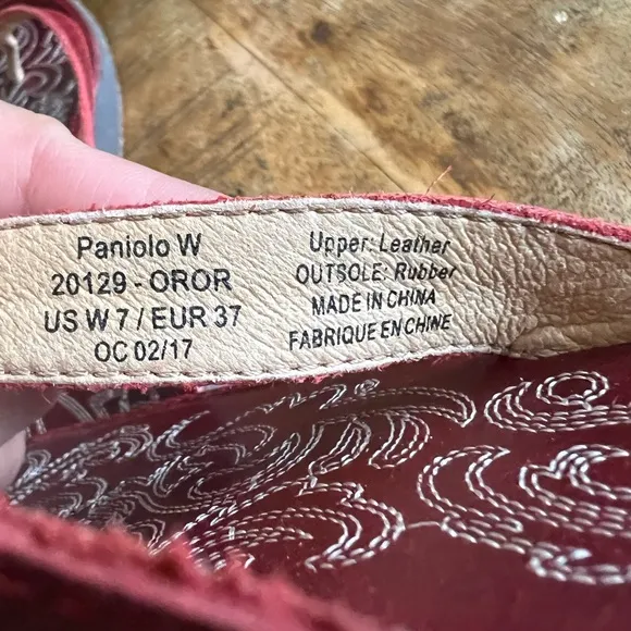 Olukai Paniolo Women's Red LeatherFlip Flops Sandals Size 7