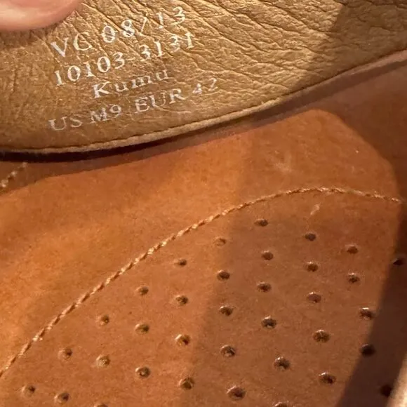 OluKai Kumu Leather Sandals in tan men’s 9