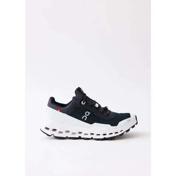 On Cloud CloudUltra Shoes Womens 10.5 Black White Running Trail Sneakers