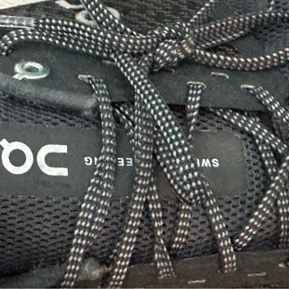 On-Running Mens Cloudstratus Black/Shadow Running Shoe - 10