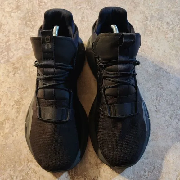 OnCloud CloudNova Men's Size 12 Running Sneakers 26.99822 Black Athletic *Flaws