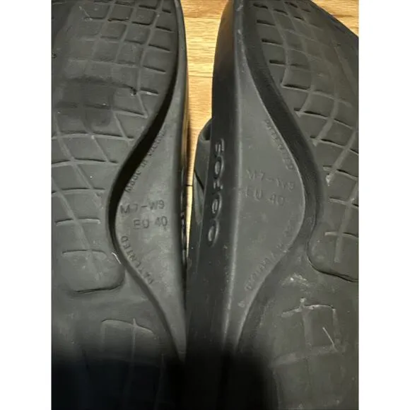 OOFOS Black Flip Flop Thong Sandals Size EU 40 US Men's 7 Women's 9