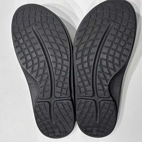 OOFOS Men’s OOAHH Black Slide Sandals Comfort Men Size 12 - Worn Once!