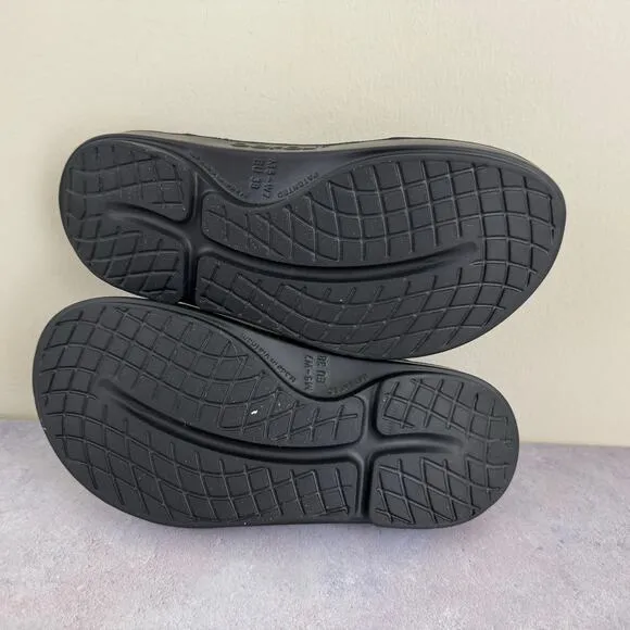OOFOS OOlala Sandals Women's Size 7 Recovery Flip Flops Black Comfort Beach
