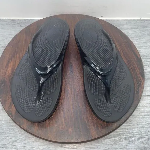 Oofos Oolala Flip Flop Recovery Black Thong Sandals Women’s Size 6 Slip Comfort