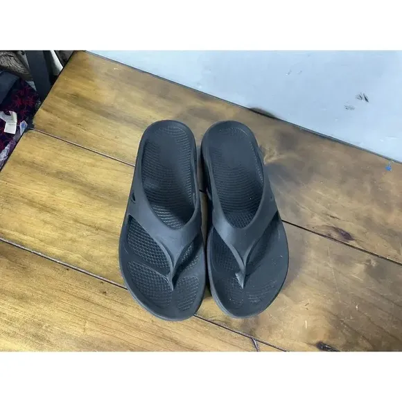 Oofos Ooriginal Unisex Recovery Flip Flop Sandals Mens 10 Womens 12 Matte Black