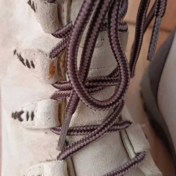 PATAGONIA Women Off WHITE SUEDE STUBAI Waterproof Winter BOOTS Shoes 8.5
