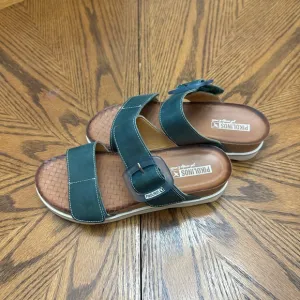 PIKOLINOS Green Sandals with Adjustable Straps and Cushioned Footbed