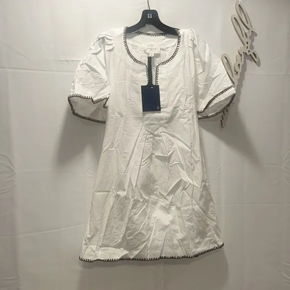POMANDER PLACEWhite Stitch Finley Flutter Sleeve Dress