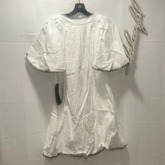 POMANDER PLACEWhite Stitch Finley Flutter Sleeve Dress