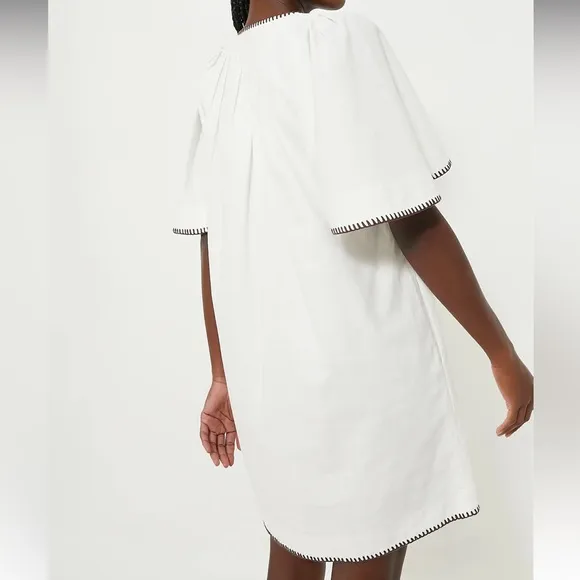 POMANDER PLACEWhite Stitch Finley Flutter Sleeve Dress