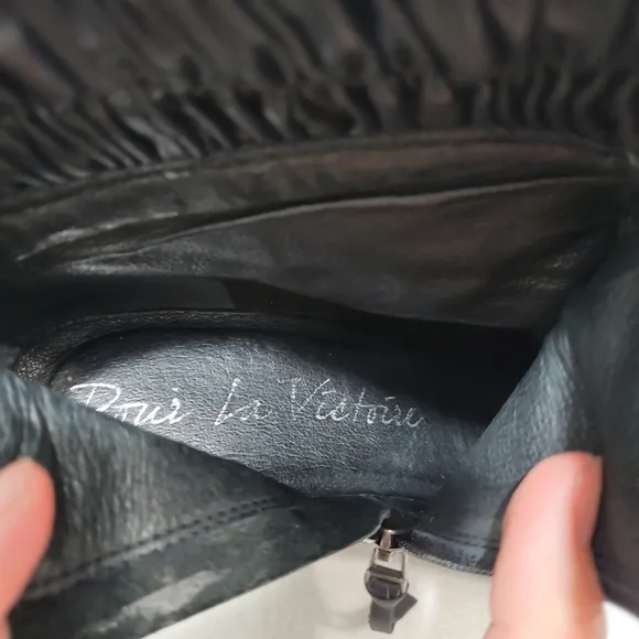 Pour La Victoire Solid Black Leather Wedge Boots