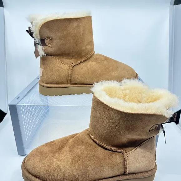 Preowned UGG Bailey Bow Short Boots in Chestnut, Size 8