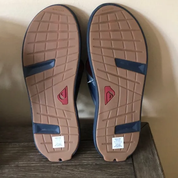 Quicksilver blue &amp; grey flip flops sandals Nwt 14