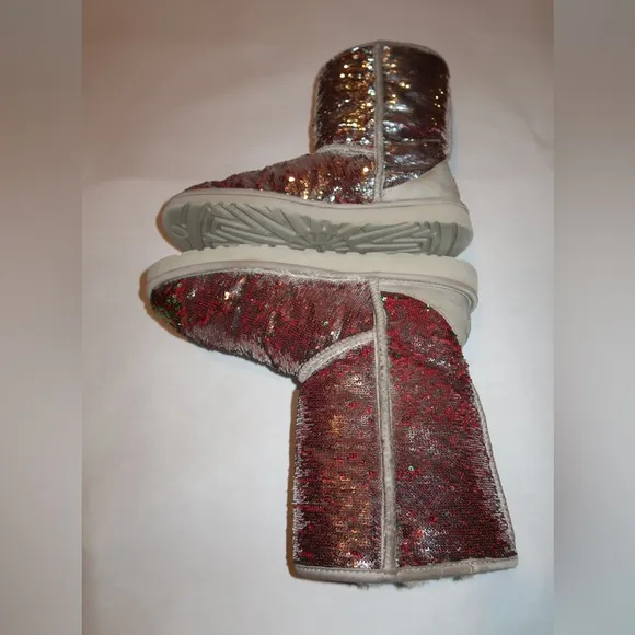 RARE Ugg Multicolor Sequin Color Changing Classic Short Silver Ted Green Boot
