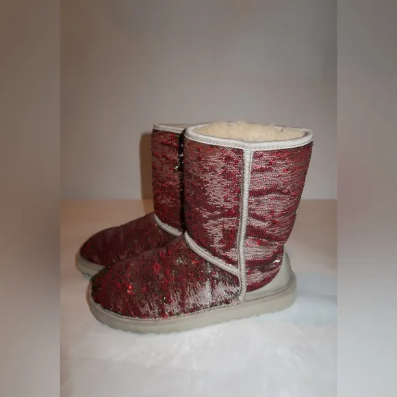 RARE Ugg Multicolor Sequin Color Changing Classic Short Silver Ted Green Boot