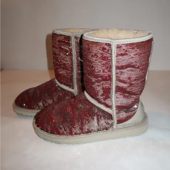 RARE Ugg Multicolor Sequin Color Changing Classic Short Silver Ted Green Boot
