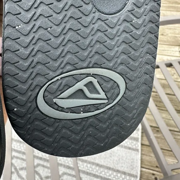 Reef Fanning Leather flip flops