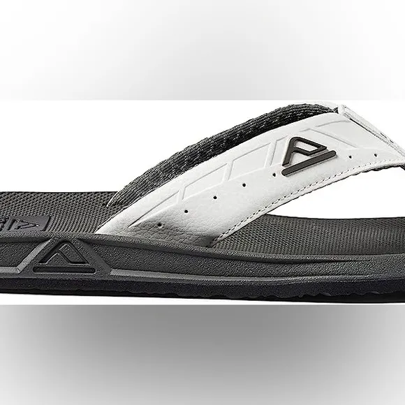 Reef - Men's Reef Fanning Low Flip Flop Sandals With Bottle Opener