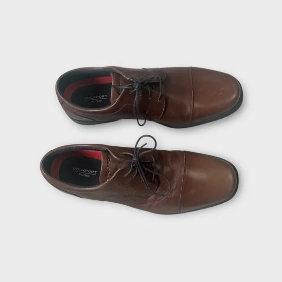 Rockport's leather Taylor Waterproof Cap Toe shoes in tan 15W