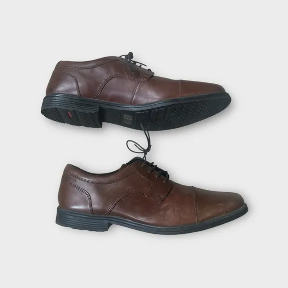 Rockport's leather Taylor Waterproof Cap Toe shoes in tan 15W