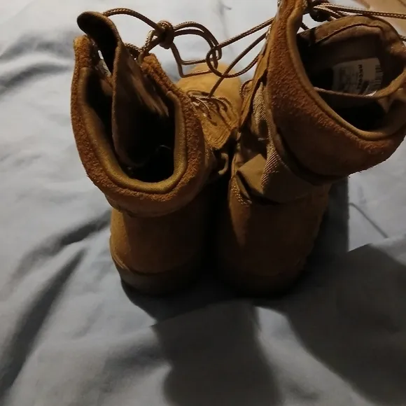 Rocky brand mens boots. New in box. Size 6.5