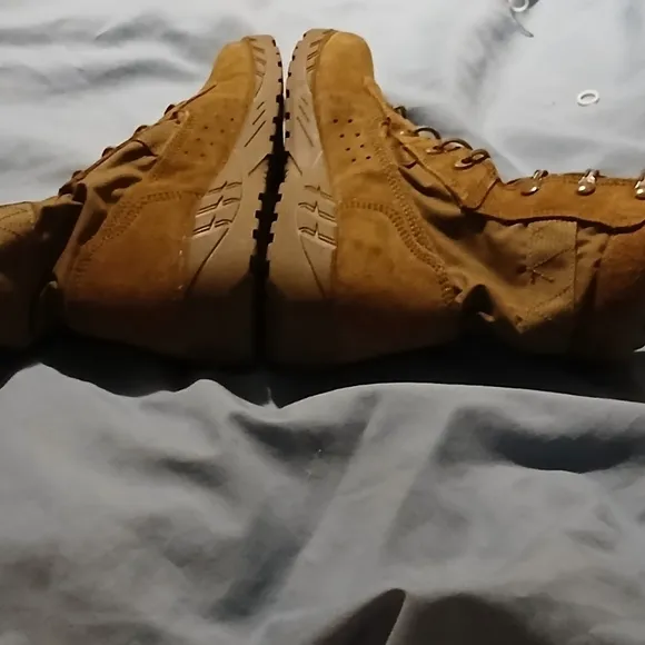 Rocky brand mens boots. New in box. Size 6.5