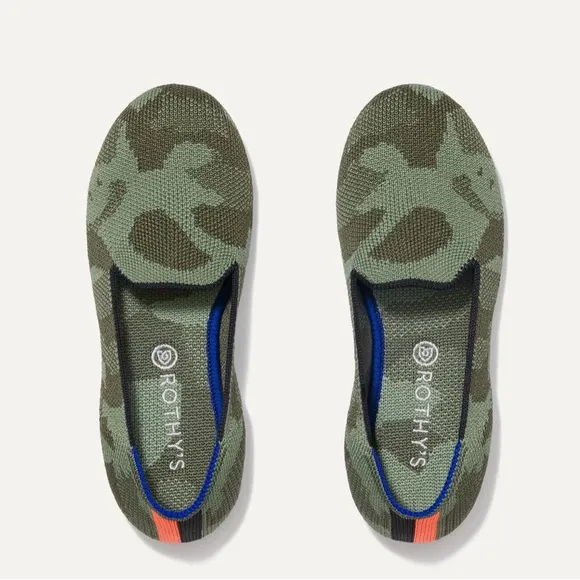 ROTHY’S The Kids Loafer in Olive Camo Size 3