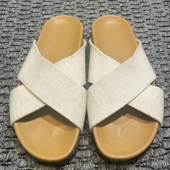 Rothy's The Weekend Slide Sandals Women’s Sz 9.5 Hemp Vacation Resort Beach Pool