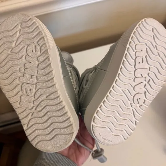 Rubber sole. Native Chamoxin Silver Metallic
