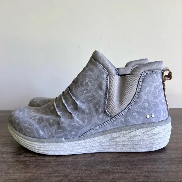 Ryka Water Repellent Niah Slip On Shoe Size 8.5 SKU#24255