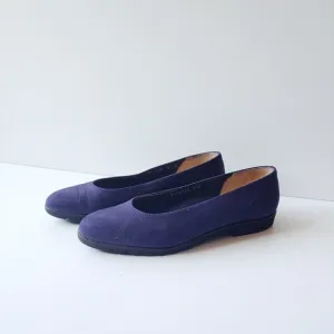 Salvatore Ferragamo Suede Deep Purple Flats Shoe Size 7.5 B Round Toe Modest