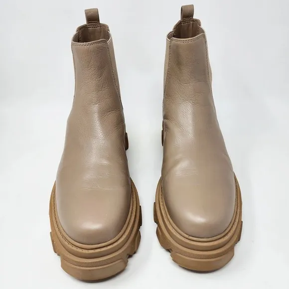 Sam Edelman Women 9 Daelyn Chunky Lug Sole Short Chelsea Boot Cream Tan Leather