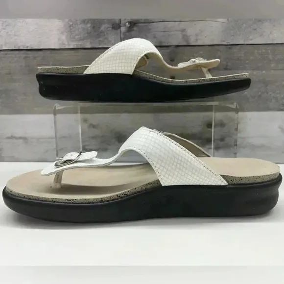 SAS Shoes Womens 10 Sanibel Sandals White Snake Thong Slide Tripad Comfort