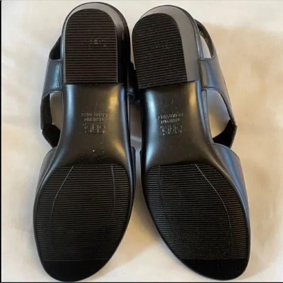 SAS SUNTIMER BLUE LEATHER SANDALS.  NEW