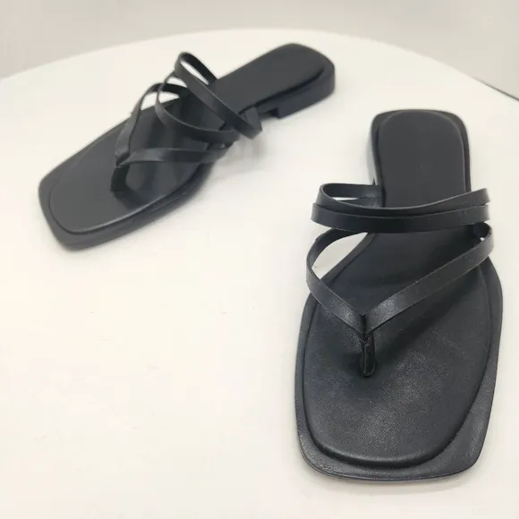 Schutz sandals women's 7B black leather  Rania strappy flip-flops comfy new $130