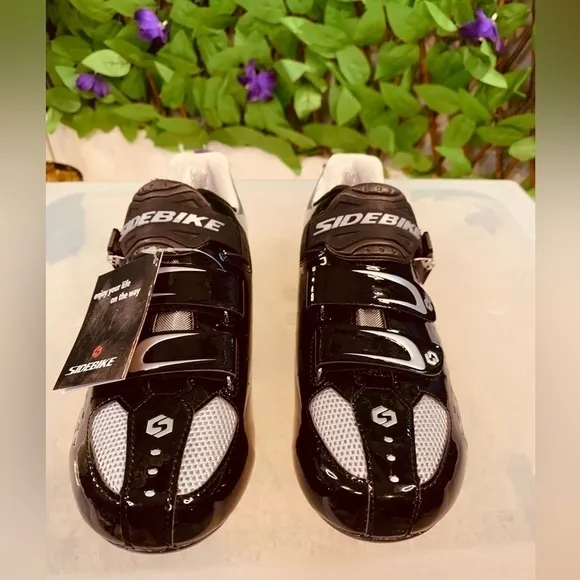 SIDEBIKE Men's Cycling Shoes, Size 42 Breathable Road Bike Shoes with Pedals