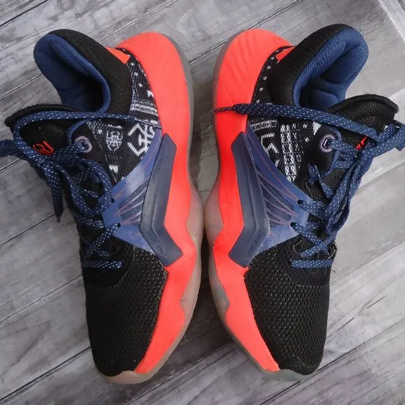 SIZE 4.5. Adidas Donovan Mitchell DON Issue 1 big kids basketball sneakers shoes