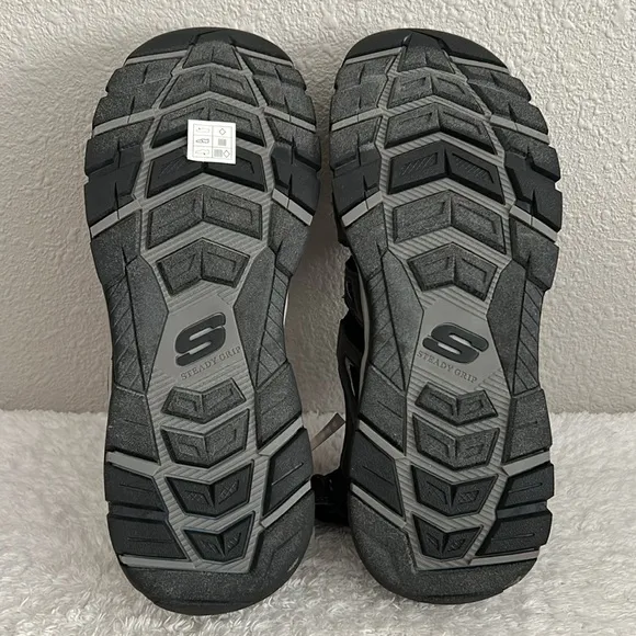 Skechers Mens 13 Relaxed Fit Tresmen Outseen Fisherman Sandals Gray 204111-GRY