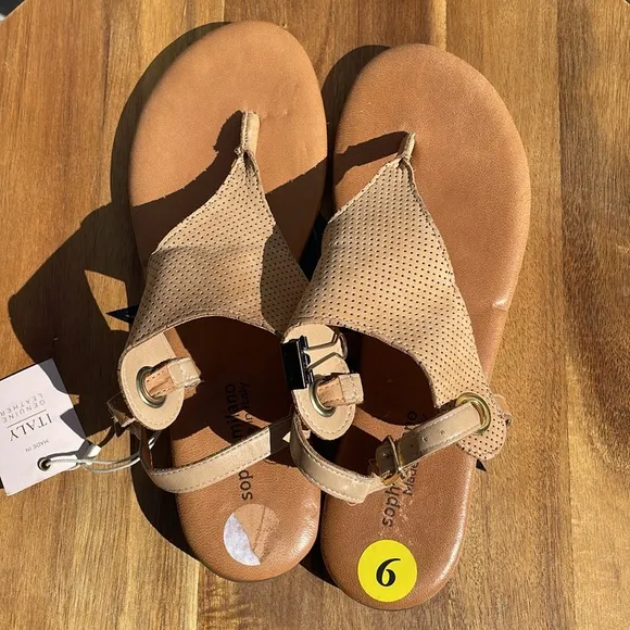 Sophia Milano Women's Shoes Sandals Flip Flops Tan Nubuck Size 9