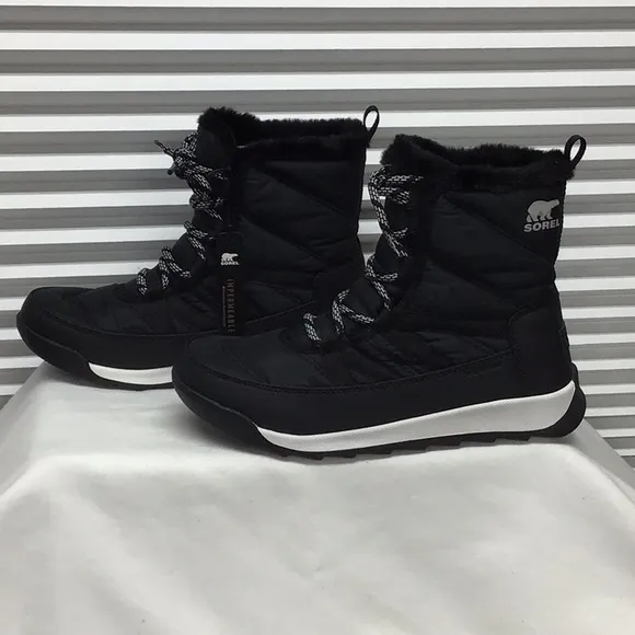 Sorel black ankle boots, lace-up waterproof size 8 NWT