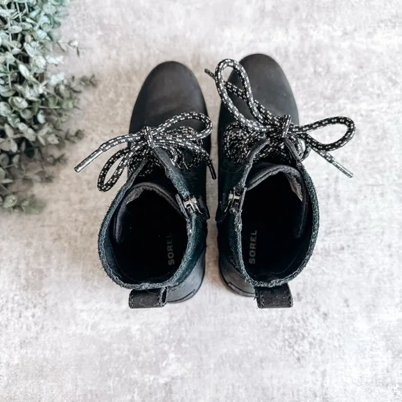 Sorel Black Emelie Zip Short Lace Combat Boot Size 8