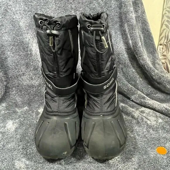 Sorel Flurry Insulated Winter Boots, Black, Youth size 6