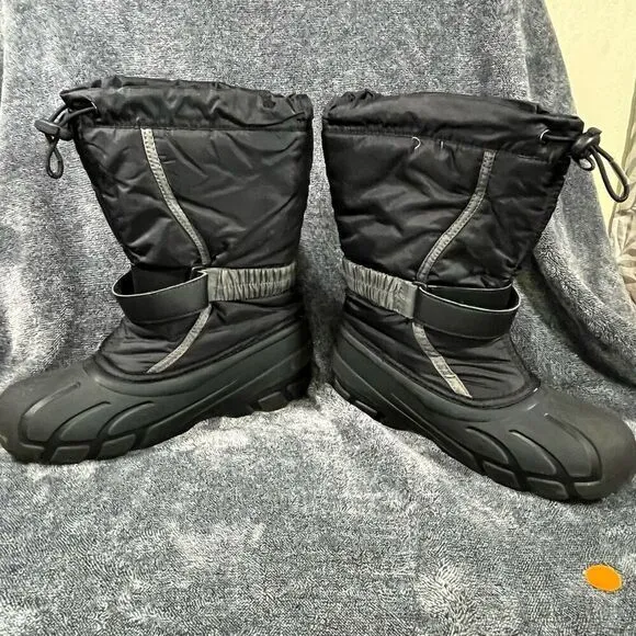 Sorel Flurry Insulated Winter Boots, Black, Youth size 6